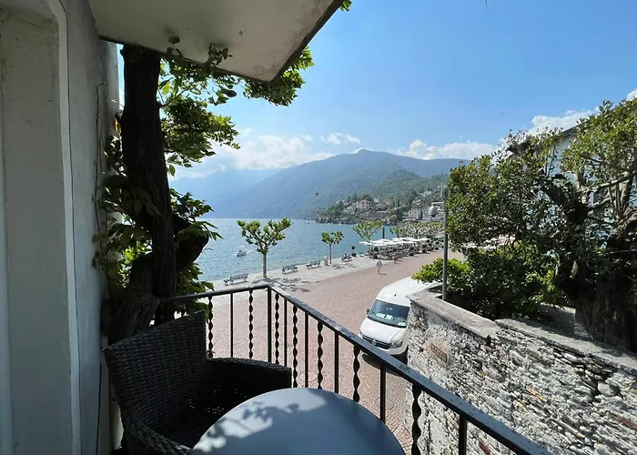 Ascona: Nostrana Apt. 1 דירה *